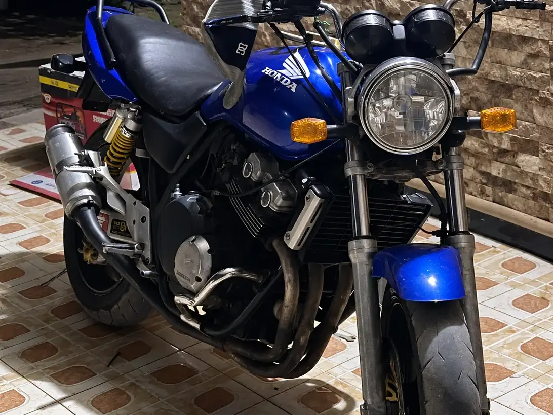 هوندا CB 400 سوبر فور هايبر VTEC (NC39) 3
