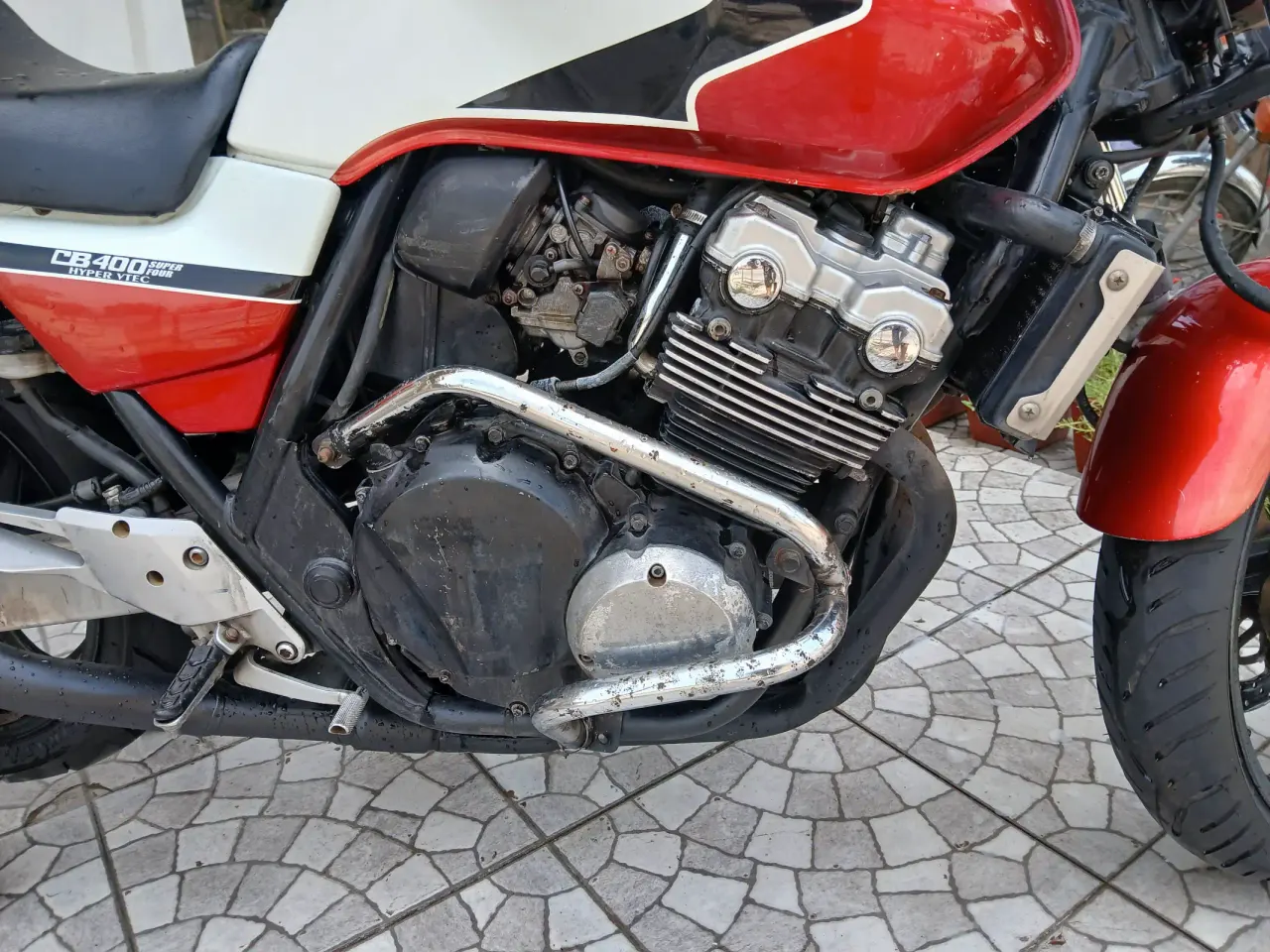 هوندا CB 400 سوبر فور (NC31) 4