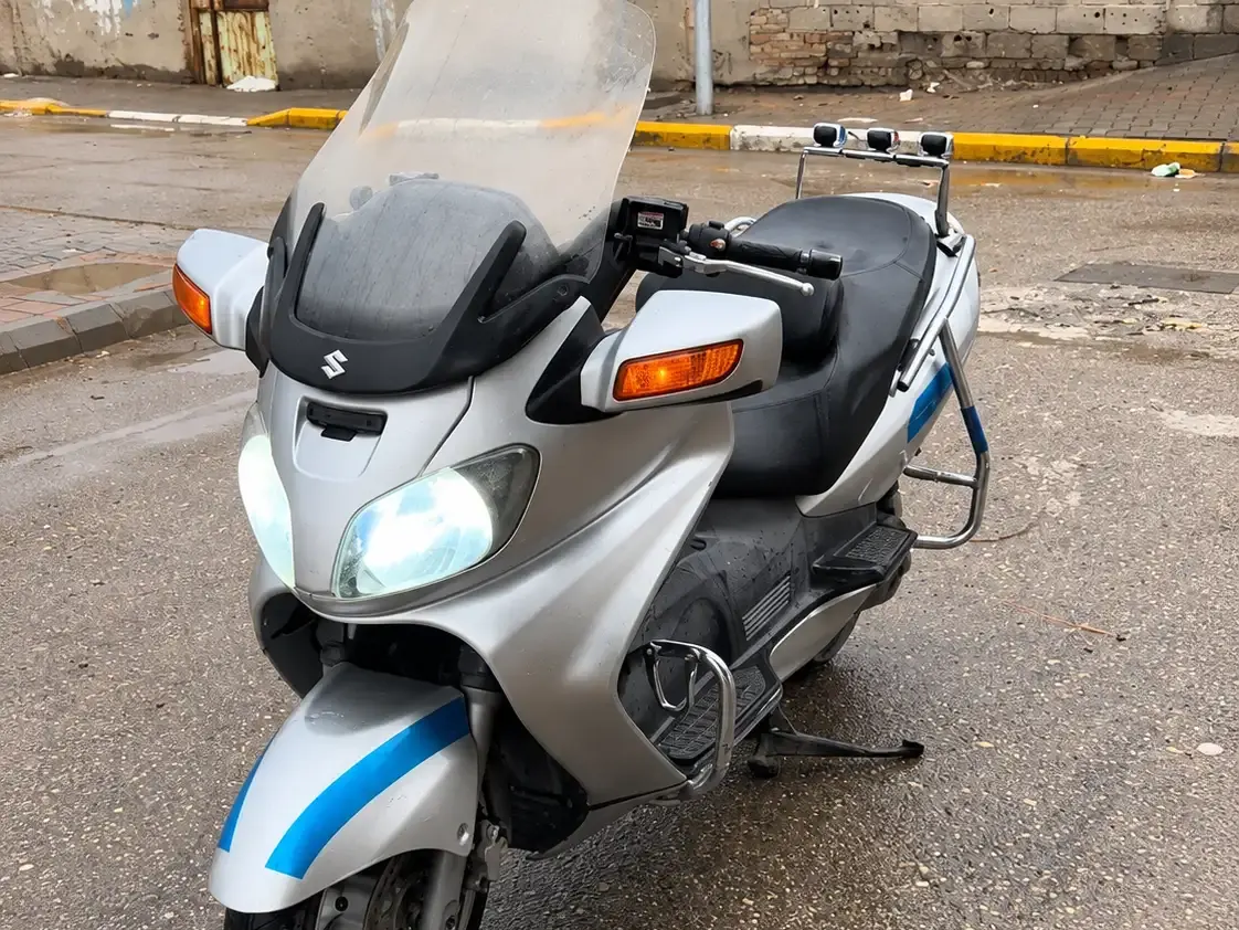 سوزوكي بيرغمان 400 (سكاي ويف) 1