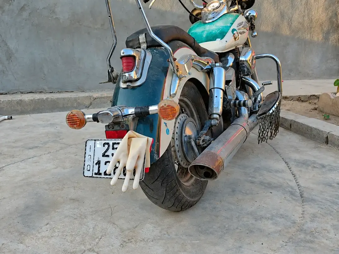 Honda Shadow VT400 3