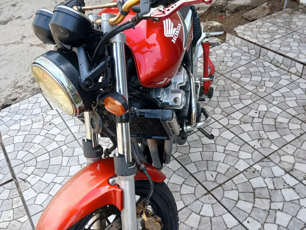 هوندا CB 400 سوبر فور (NC31) 3