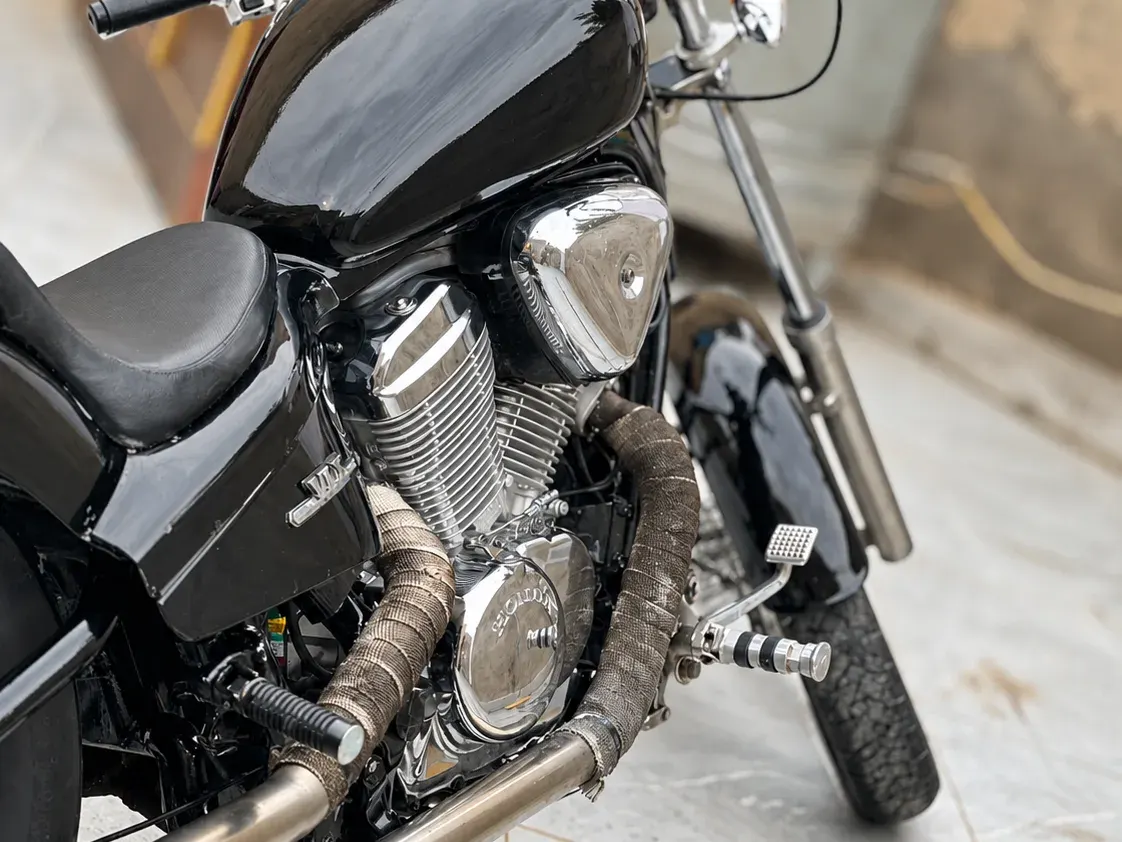 هۆندا Steed VT400 6