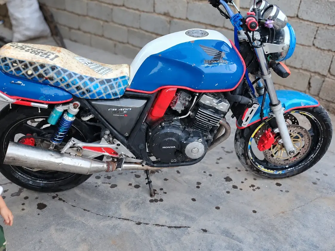 هوندا CB 400 سوبر فور هايبر VTEC (NC39) 4