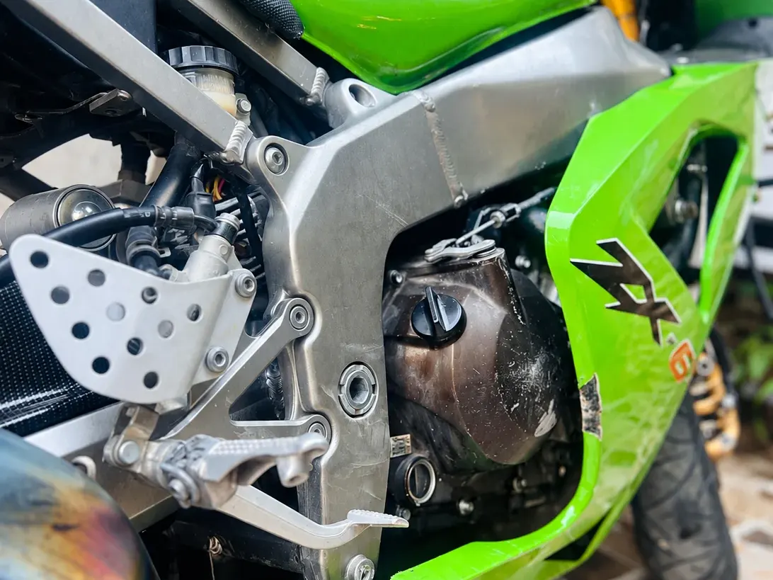 Kawasaki Ninja ZX-6R 636 FI (05-06) (Ninja 636) 3