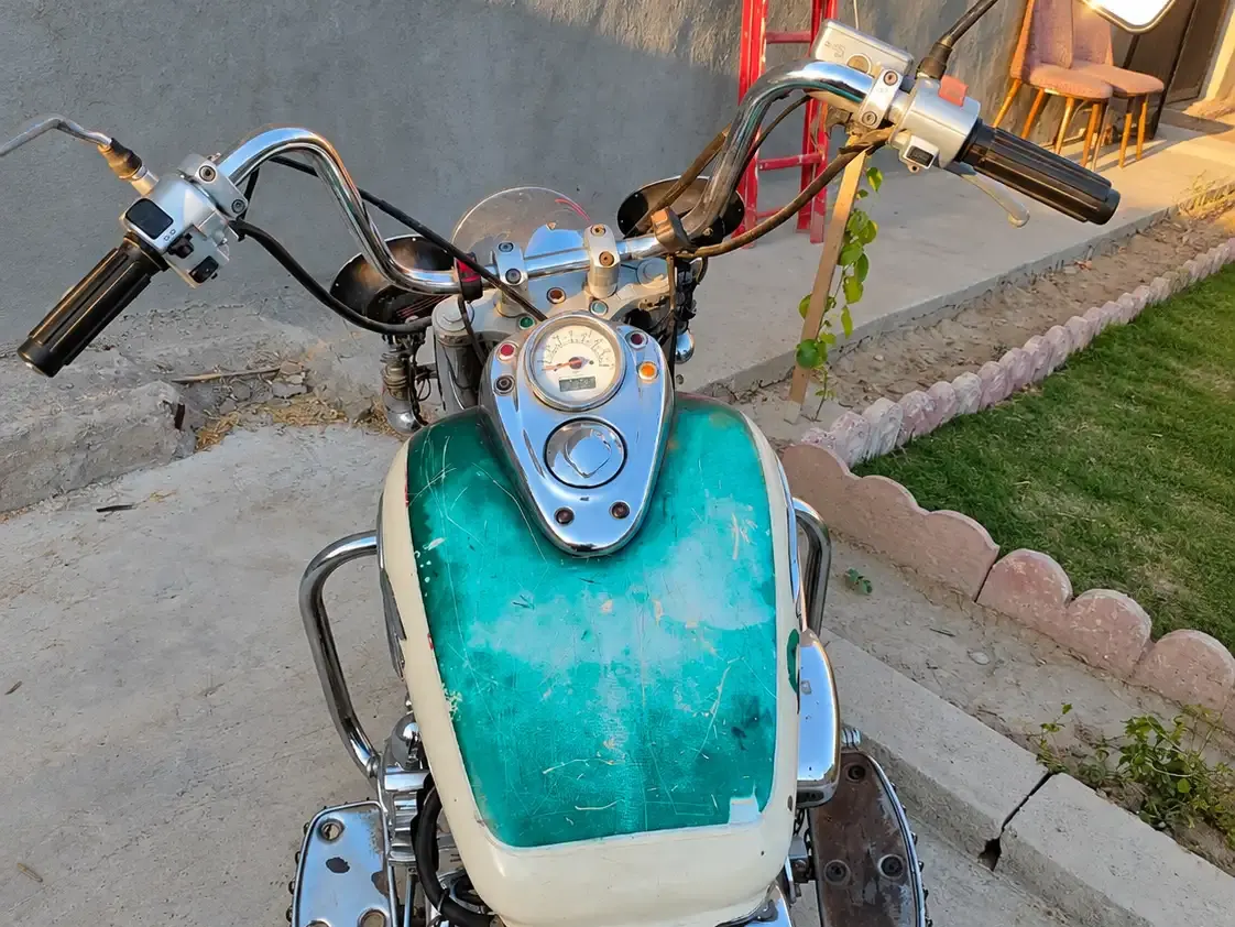 Honda Shadow VT400 4