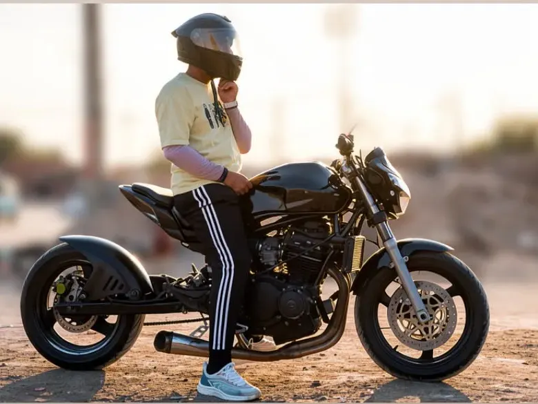 هوندا CB 400 سوبر فور ريفو (NC42) 2