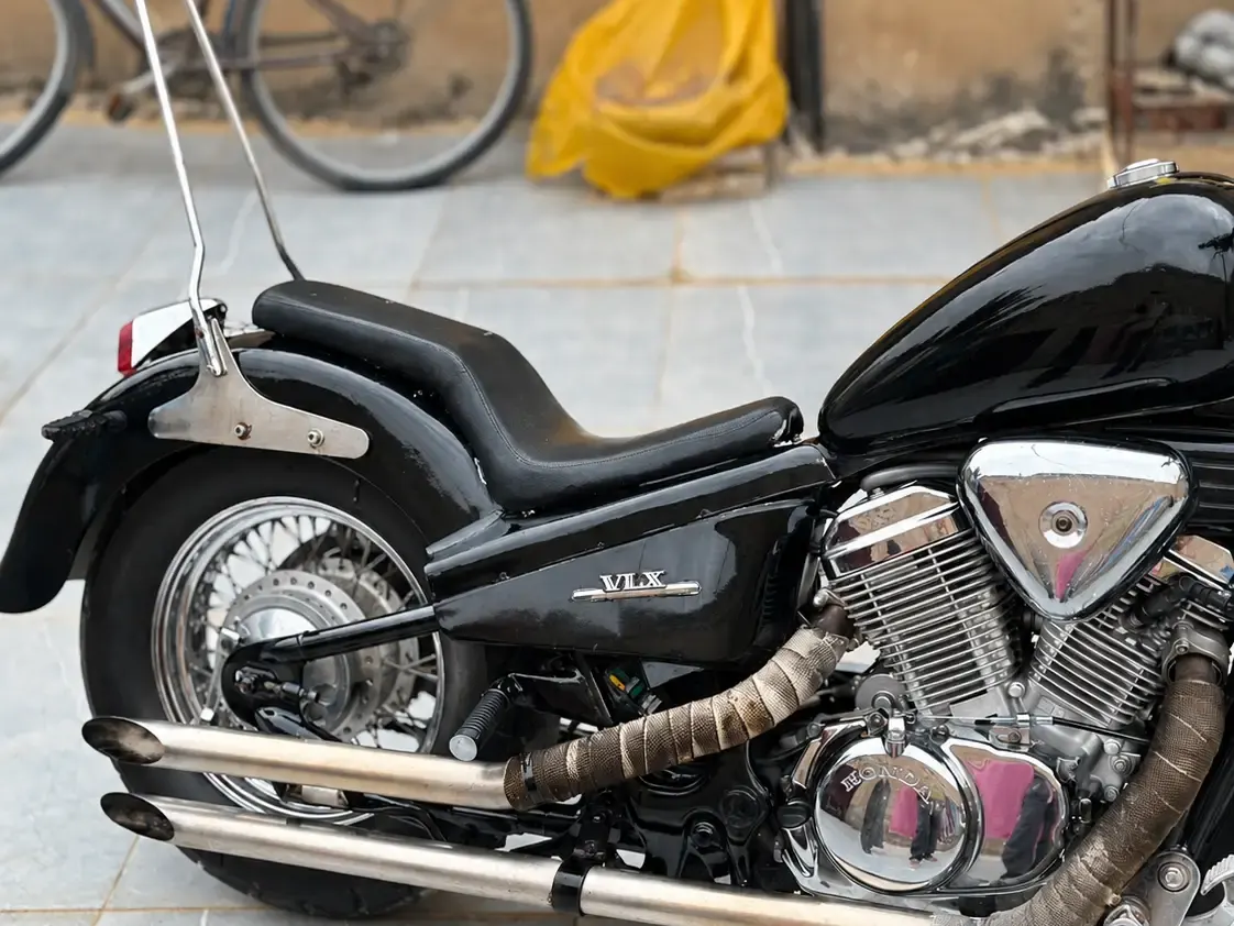 هۆندا Steed VT400 3