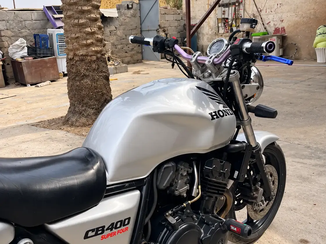 هوندا CB 400 سوبر فور (NC31) 3