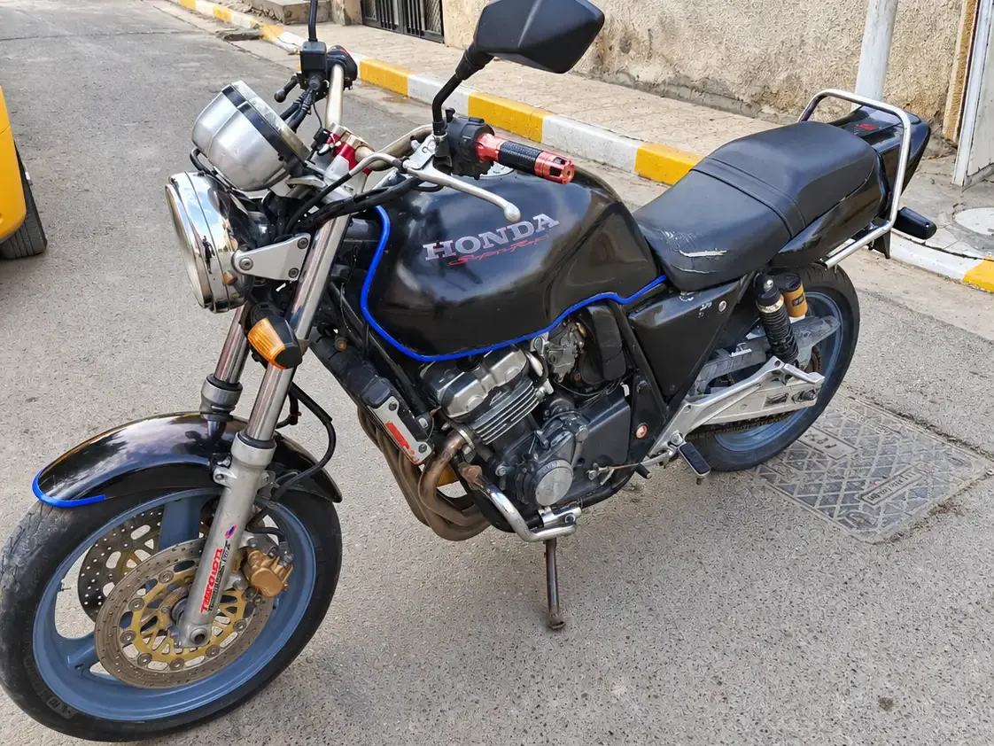 هۆندا سی بی 400 Super Four (NC31) 7