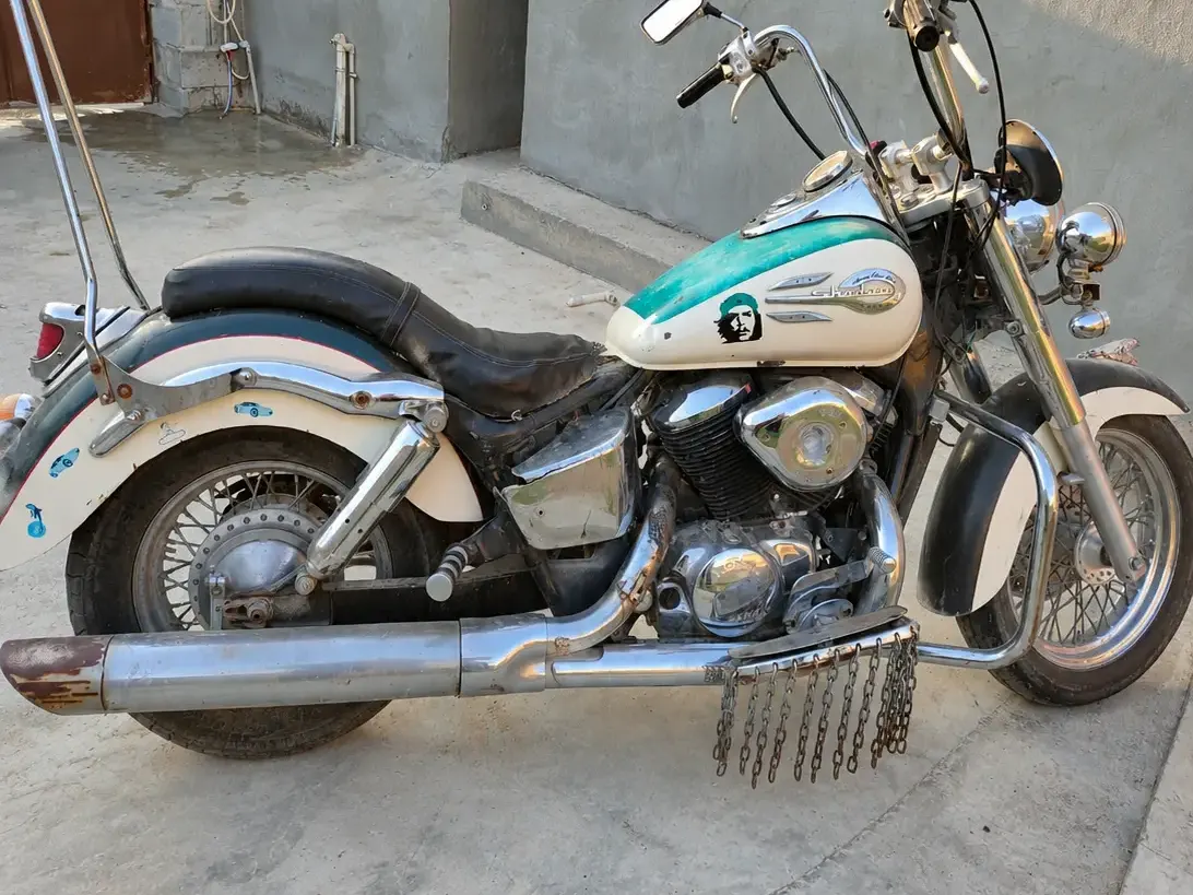 Honda Shadow VT400 1