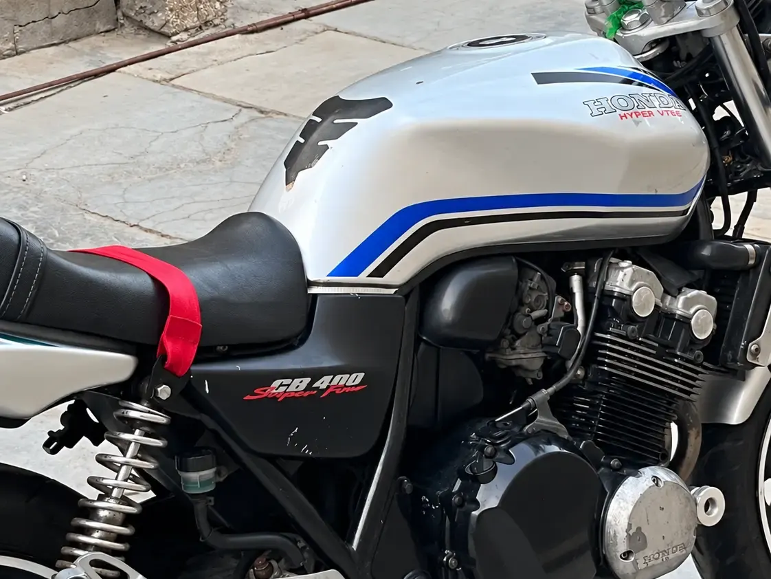 هوندا CB 400 سوبر فور هايبر VTEC (NC39) 4