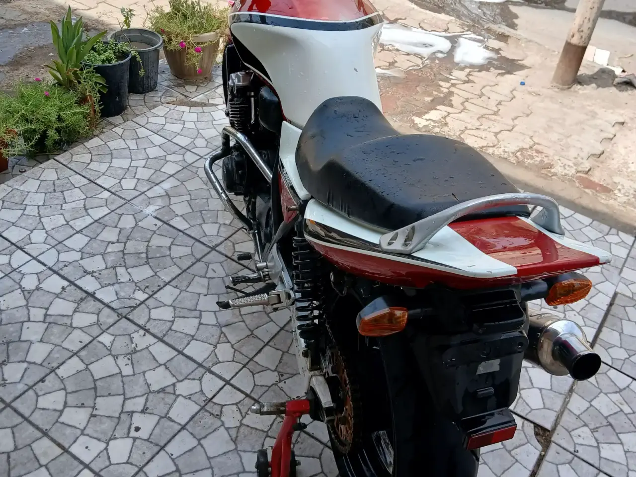 هوندا CB 400 سوبر فور (NC31) 9