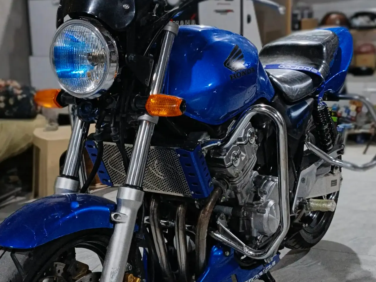 هوندا CB 400 سوبر فور هايبر VTEC (NC39) 1