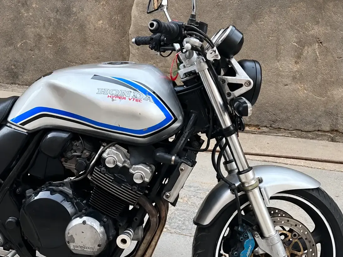 هوندا CB 400 سوبر فور هايبر VTEC (NC39) 2