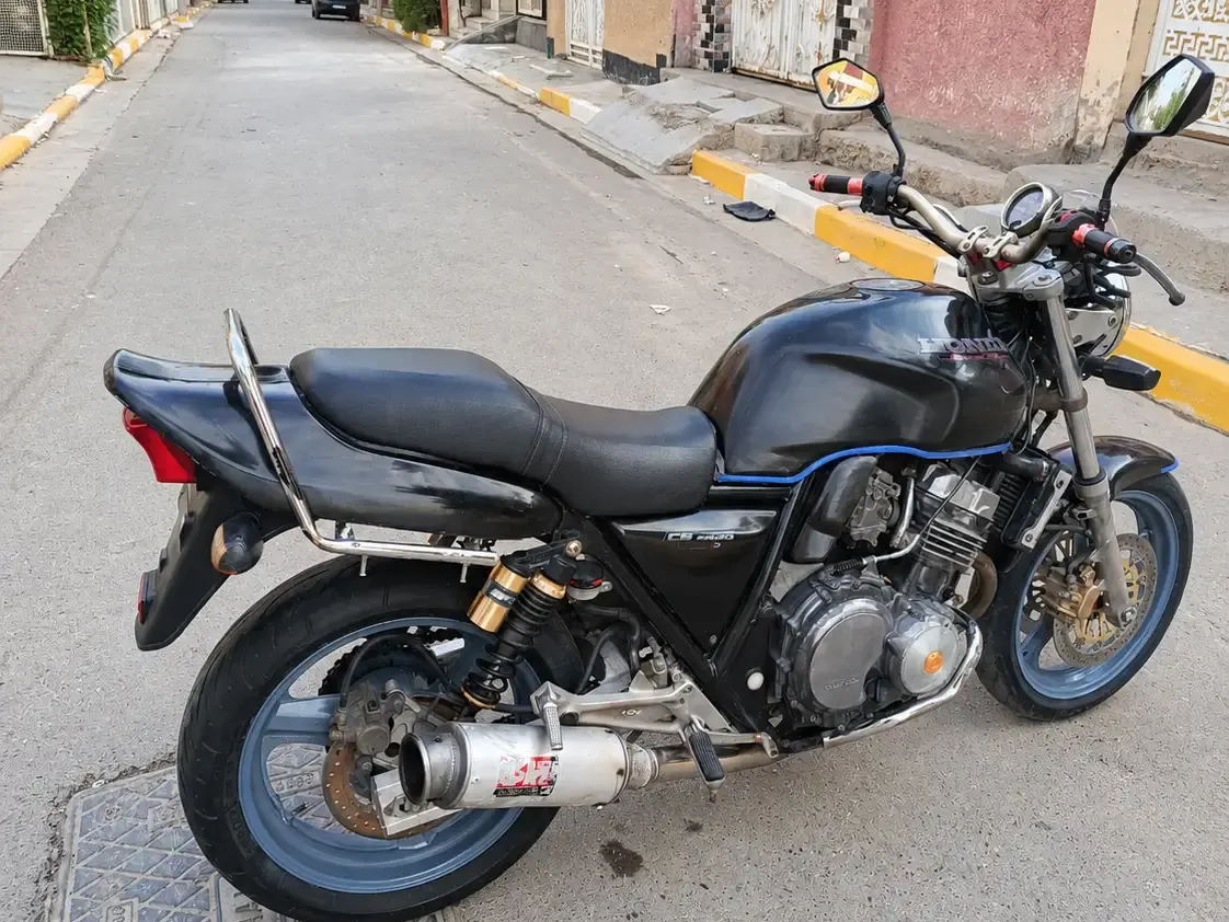 هۆندا سی بی 400 Super Four (NC31) 1