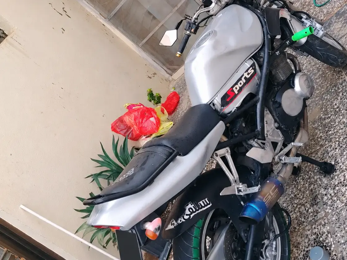 سوزوكي باندت 400 (باندا) 2