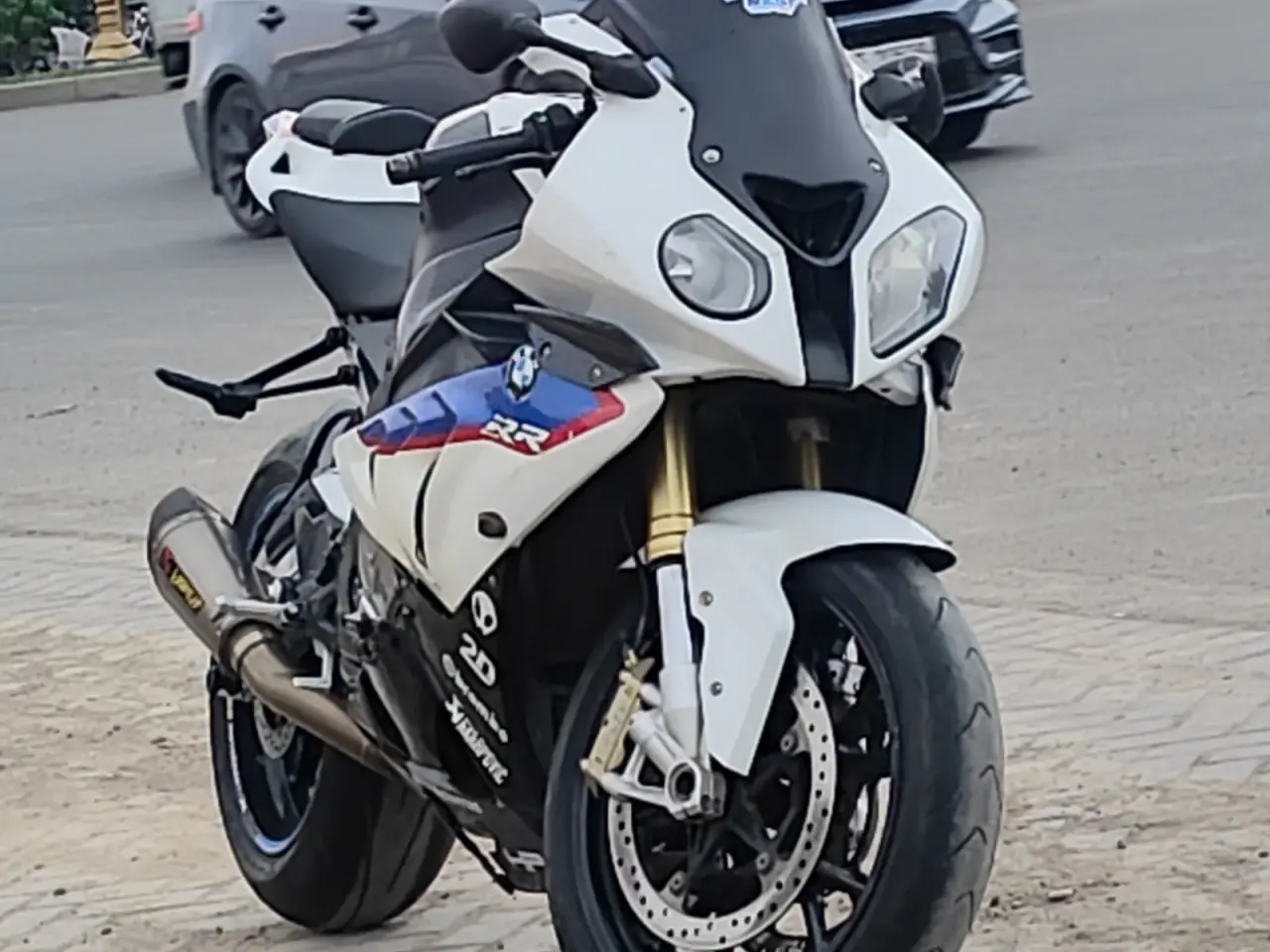 بي إم دبليو إس 1000 آر آر Standard 1