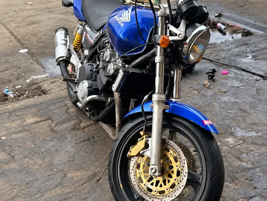 هوندا CB 400 سوبر فور هايبر VTEC (NC39) 5