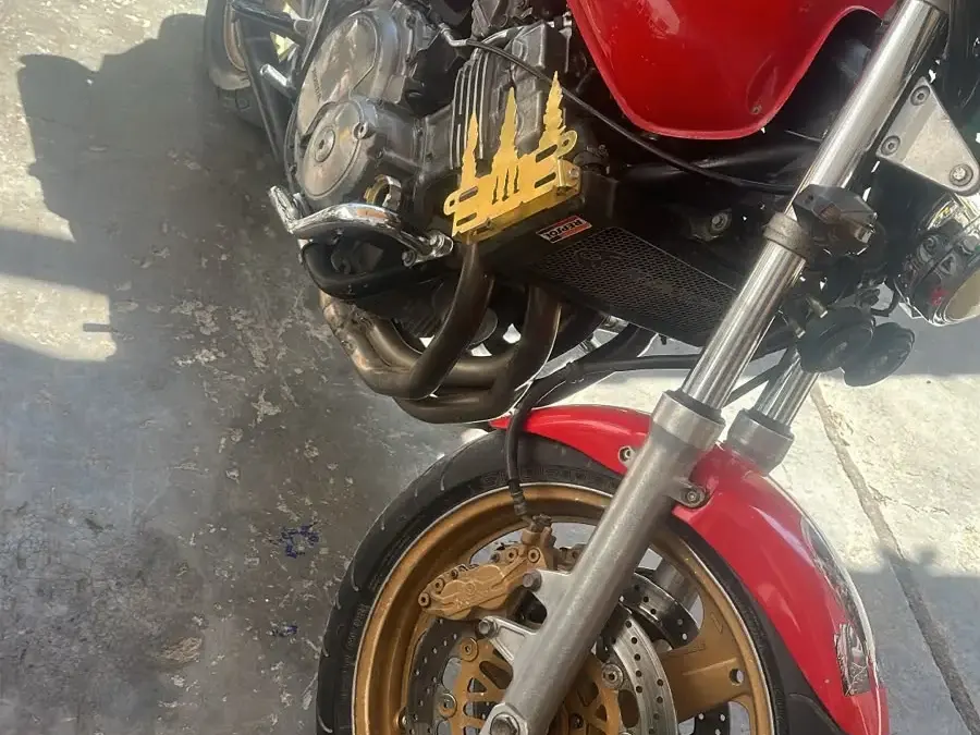 هوندا CB 400 سوبر فور (NC31) 5