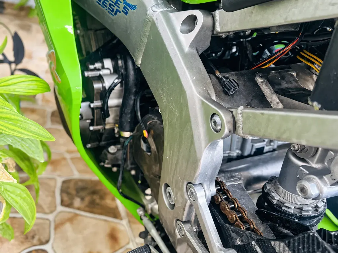 Kawasaki Ninja ZX-6R 636 FI (05-06) (Ninja 636) 4