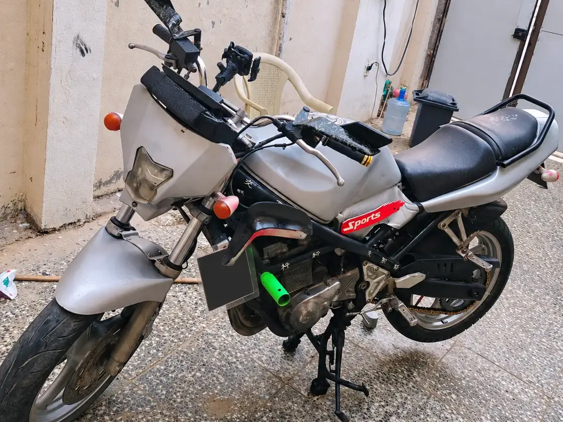 سوزوكي باندت 400 (باندا) 1