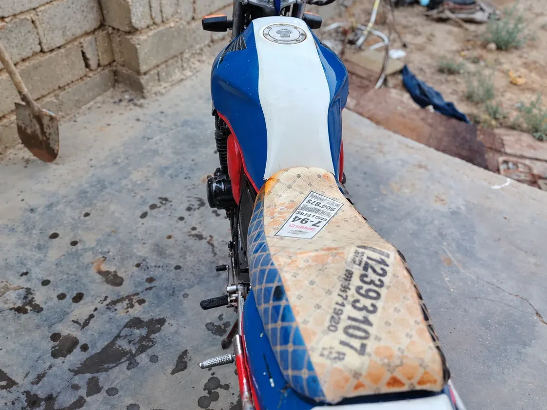 هوندا CB 400 سوبر فور هايبر VTEC (NC39) 3