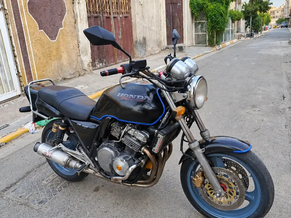 هۆندا سی بی 400 Super Four (NC31) 8