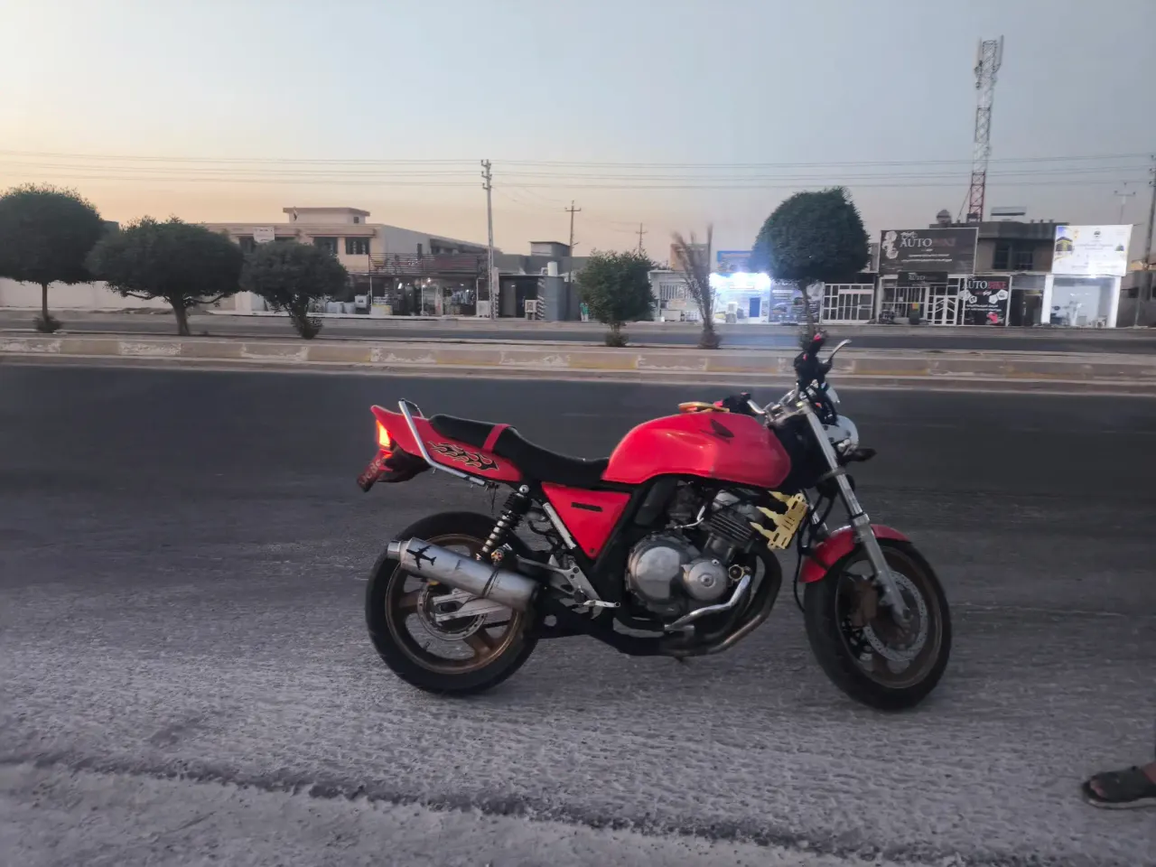 هوندا CB 400 سوبر فور (NC31) 2