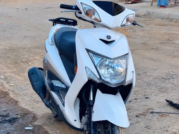ياماها سيجنس إكس 125 SR (سكنس)
