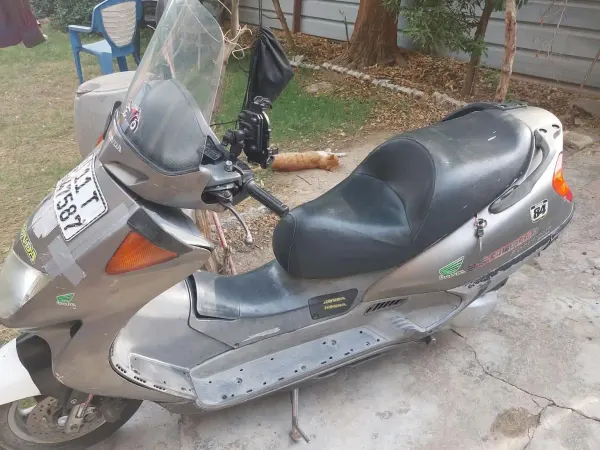 هوندا فورزا 250
