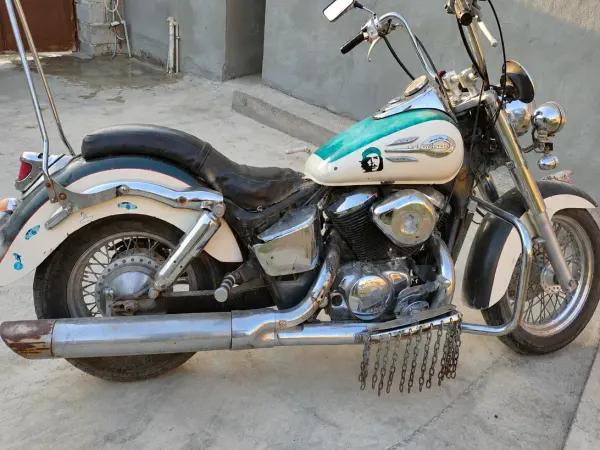 هوندا شادو VT400
