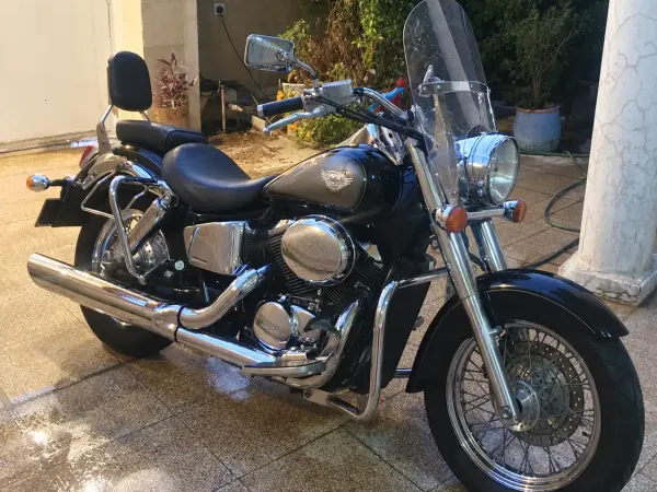 هوندا شادو VT400