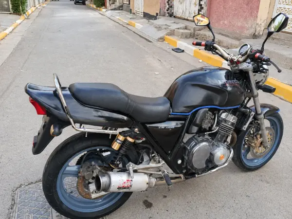 هوندا CB 400 سوبر فور (NC31)