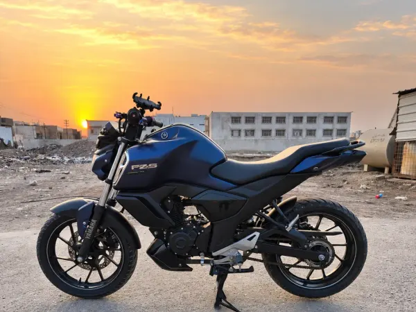 ياماها FZ S V4 (FZS Fi V4.0)