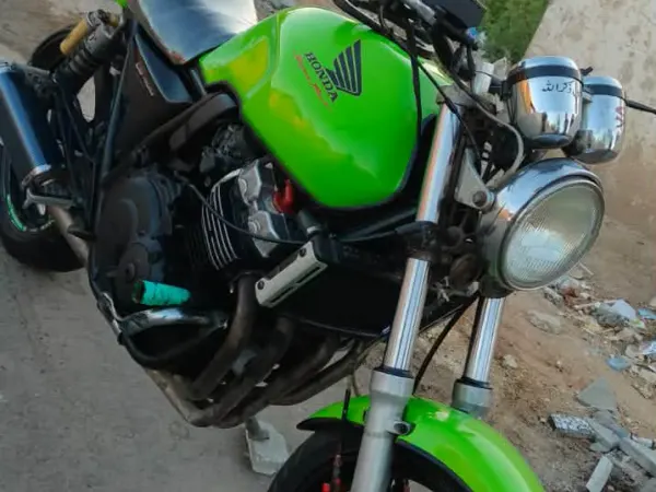 هوندا CB 400 سوبر فور (NC31)