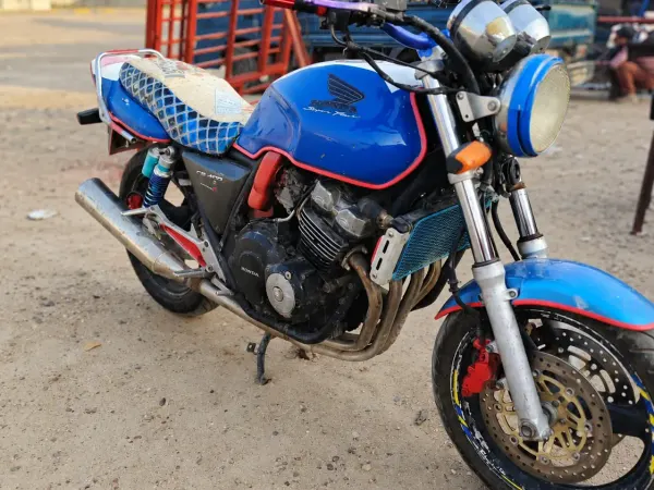 هوندا CB 400 سوبر فور هايبر VTEC (NC39)